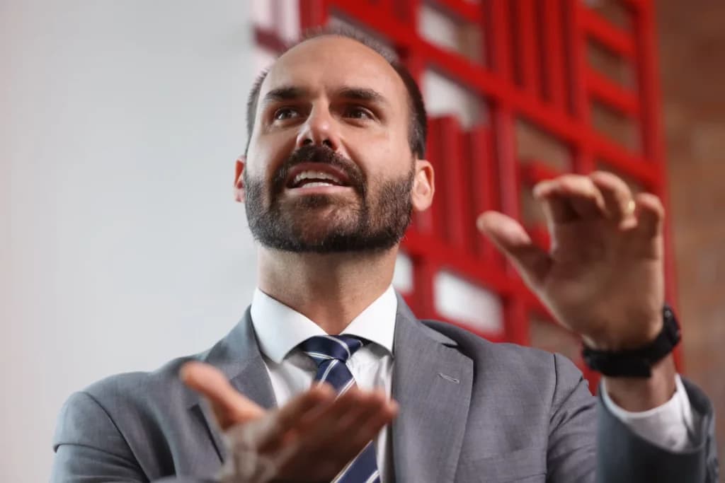 Eduardo Bolsonaro diz que usará julgamento do STF para pedir mais sanções dos EUA contra o Brasil