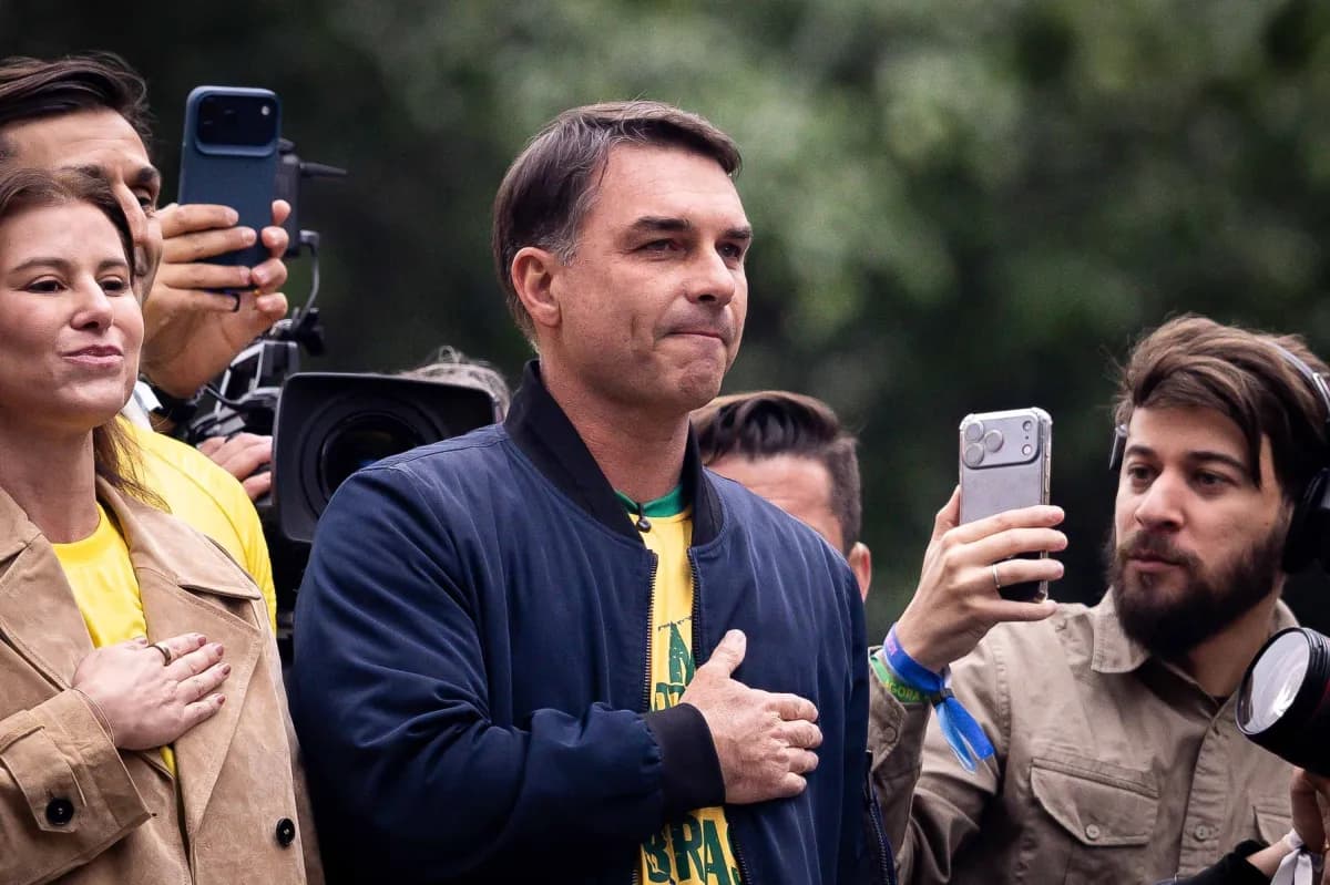 Campanha de Flávio protocola 14ª representação no TSE contra Lula por uso da máquina pública