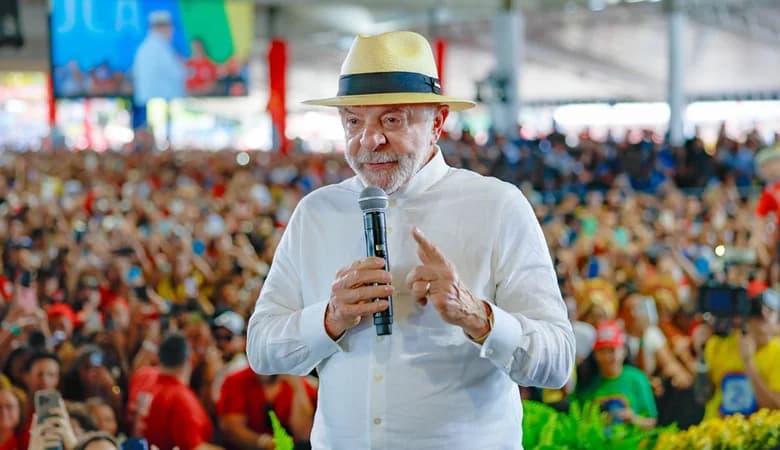 Lula lidera intenções de votos em 6 dos 7 Estados com maior pobreza extrema