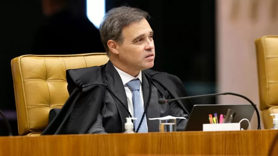 IMPASSE NO STF: Mendonça nega posse de celular de Vorcaro, mas Zanin insiste em acesso a arquivos