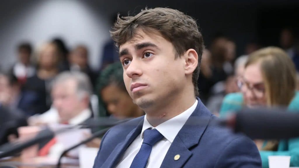 Nikolas chama Vorcaro de “lindão” em áudio e pede ajuda para liberar ativo de minério