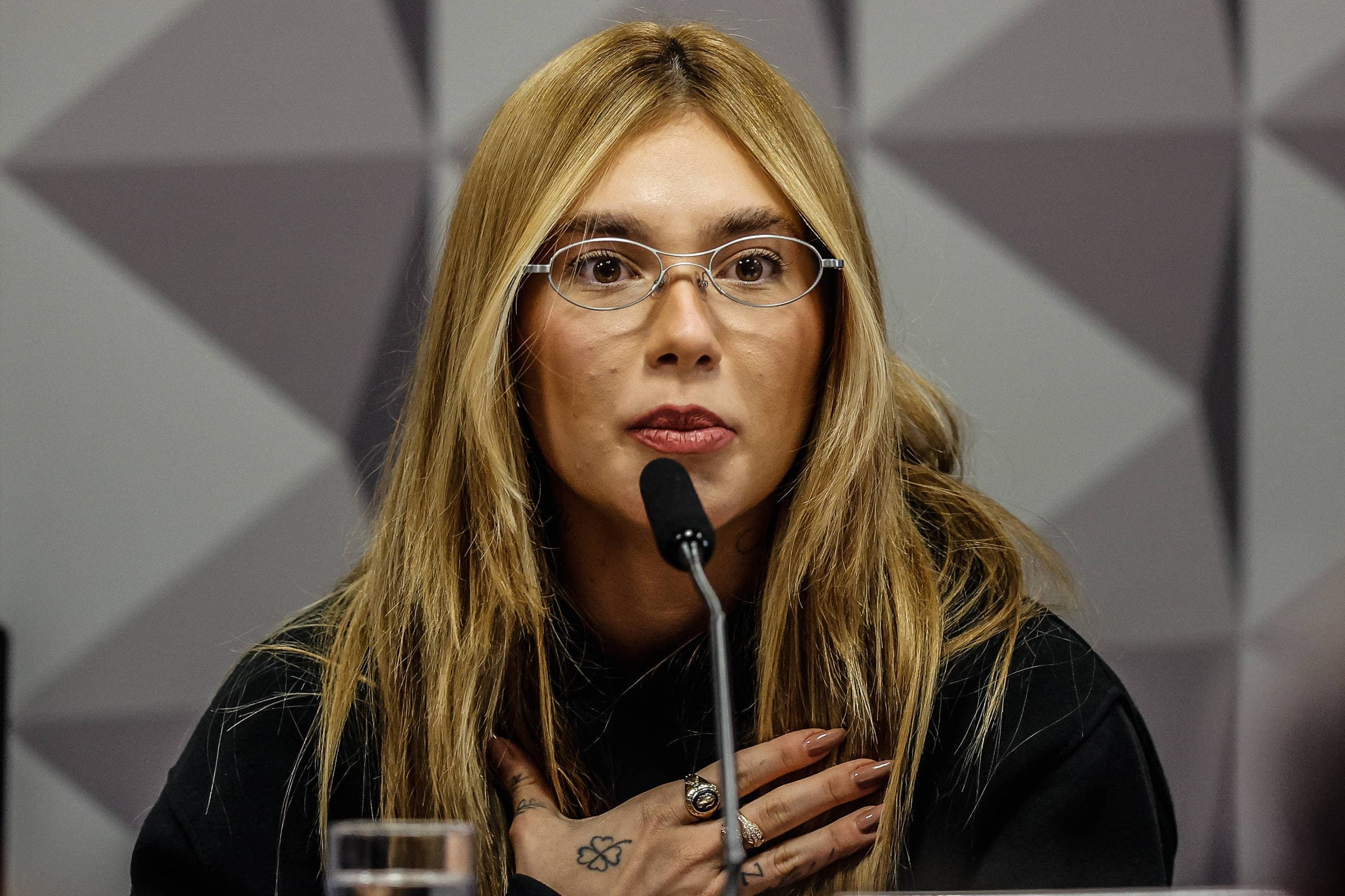 Virginia anunciou fim de parceria com Blaze um dia após empresa revelar acordo milionário à Justiça