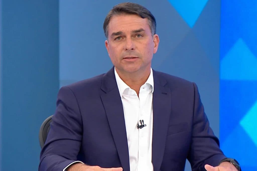 Meta não entrega ao TSE dados de perfis falsos que teriam atacado Flávio Bolsonaro