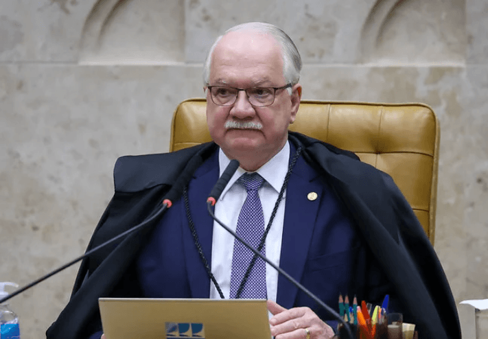 Fachin tenta acordo para tirar de Mendonça relatorias do Banco Master e INSS, e encerrar inquérito das fake news