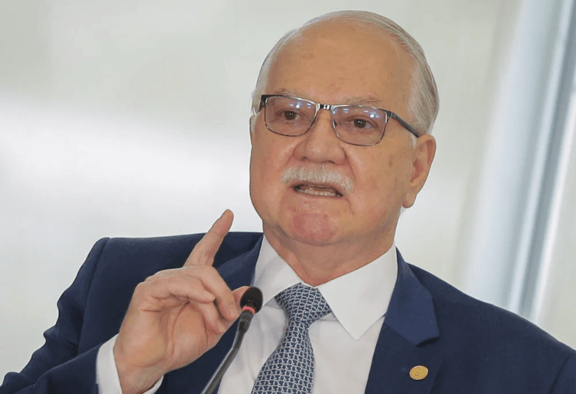 ANDREZA MATAIS: Fachin procura ministros e mostra disposição para punir Moraes
