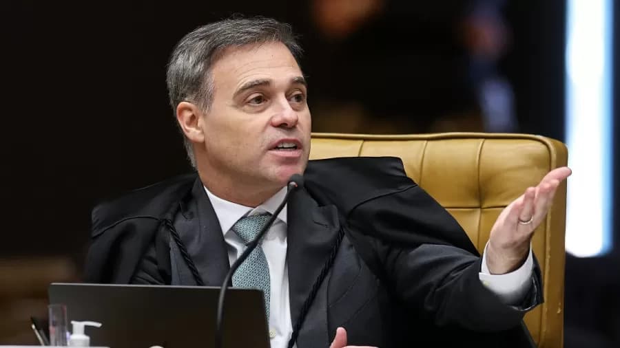 Mendonça muda voto e libera post de Tabet sobre Nossa Senhora Aparecida