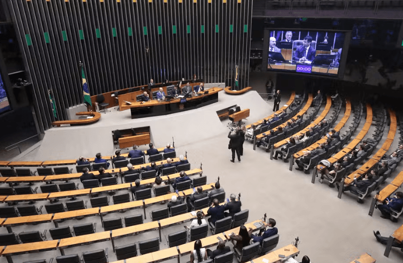 PT fica sem eleger deputado federal em sete Estados