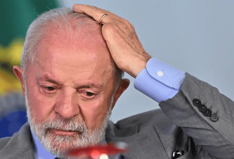 AGORA VAI: Fã-clubes brasileiros de Beyoncé e BTS se colocam à disposição de Lula