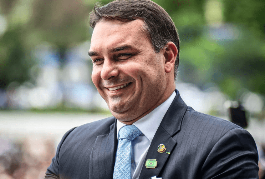 DATAFOLHA: 25% dos eleitores de Flávio dizem votar nele para derrotar Lula