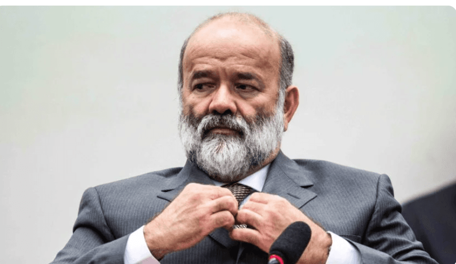 HISTÓRICO DE CORRUPÇÃO: Ex-tesoureiro do PT, acusado de pedir 1 bi em propina do Master, Vaccari se muda para a Itália
