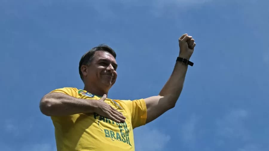 VOTAÇÃO NO EXTERIOR: Flávio Bolsonaro vence Lula nas Filipinas