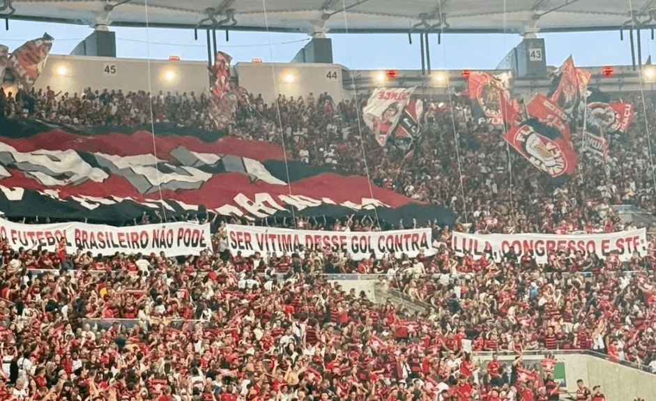 PROTESTO NO MARACA: Torcida do Flamengo critica Lula, Congresso, STF e fim das bets