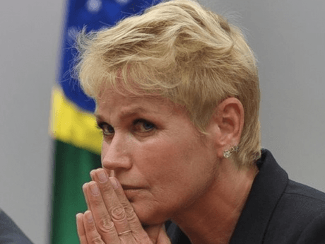 Xuxa conta "golpe sexual" que sofreu aos 17 anos nos EUA