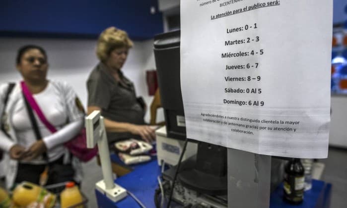 Venezuela terá inflação de 720% e queda de 8% no PIB em 2016, diz FMI