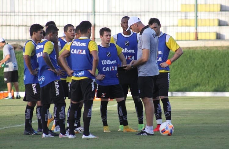 ABC: Gilmar Dal Pozzo divulga relacionados para duelo contra o Paysandu nesta sexta