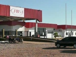 Dólar cai abaixo de R$ 3,12 com revés sobre delação da JBS