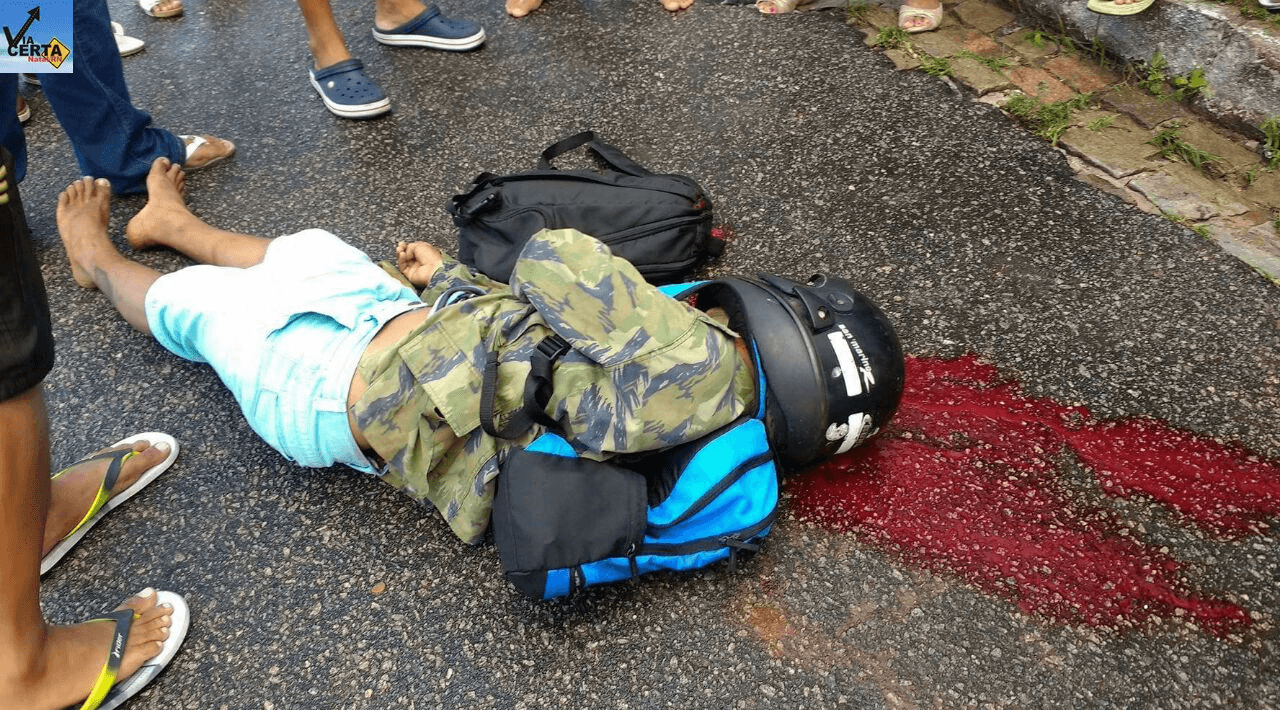 Motoqueiro fantasma mata suspeito de assaltar pessoas presas em congestionamento e em paradas na Tomaz Landim, em Natal