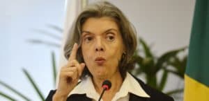 No CNJ, Cármen Lúcia defende atuação da Justiça do Trabalho