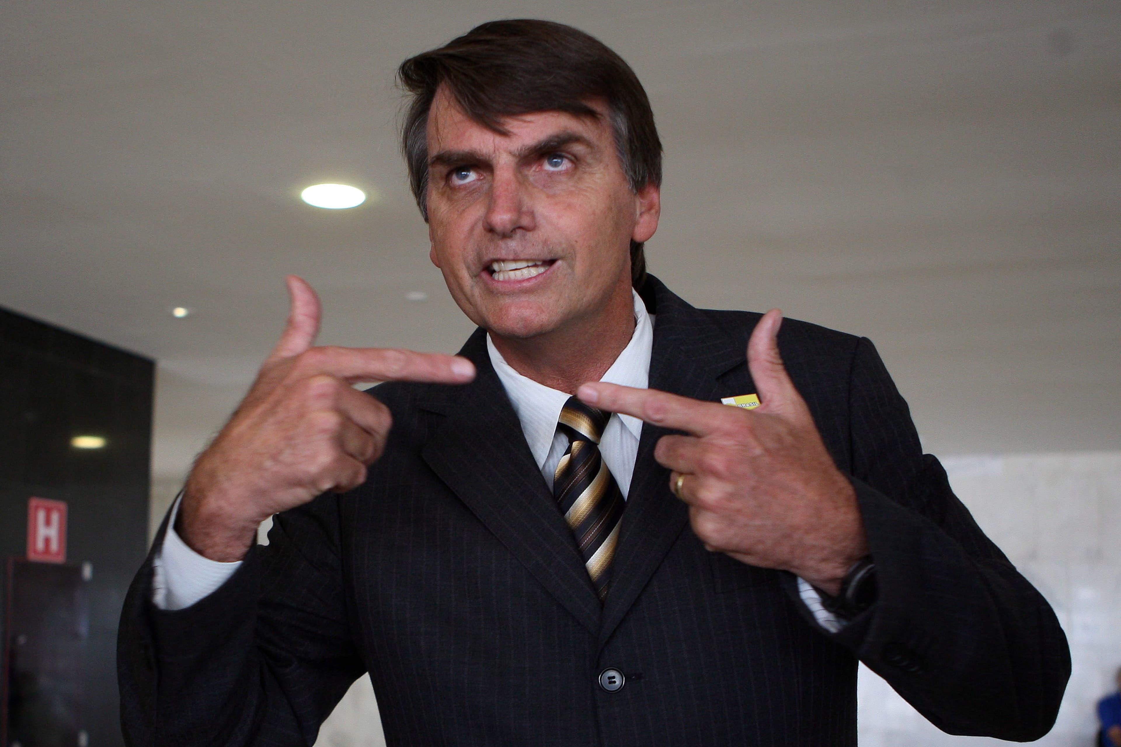 Com Bolsonaro como personagem, ‘Financial Times' faz matéria sobre neonazismo no Brasil