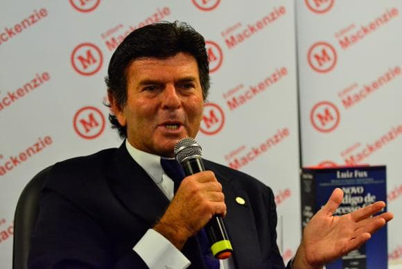 Ministro Luiz Fux diz que anistia ao caixa 2 pode ser analisada pelo STF