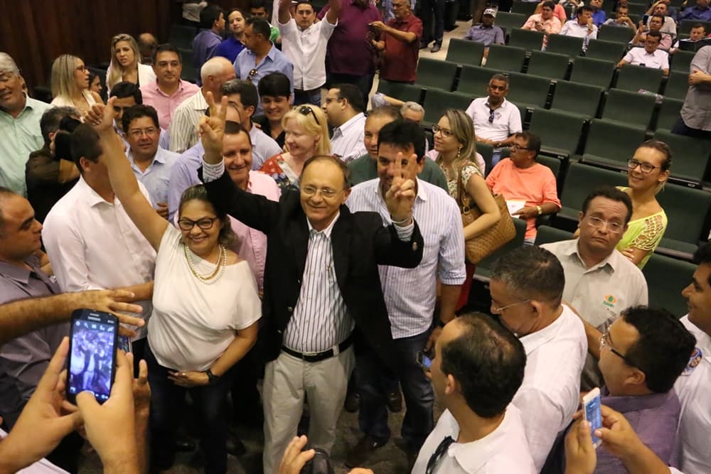 FOTOS: Benes Leocádio é eleito presidente da FEMURN