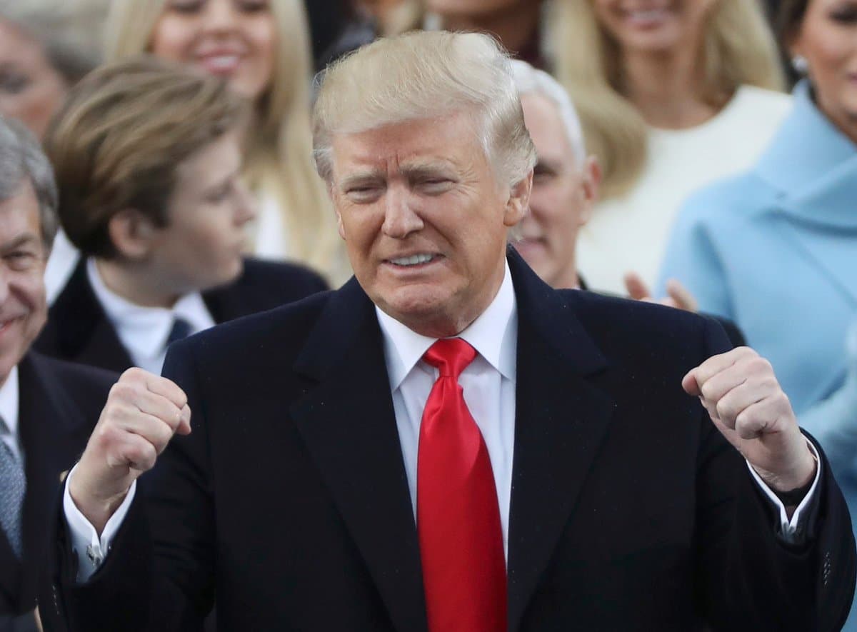 Trump assina ordem para construção de muro na fronteira dos EUA com o México