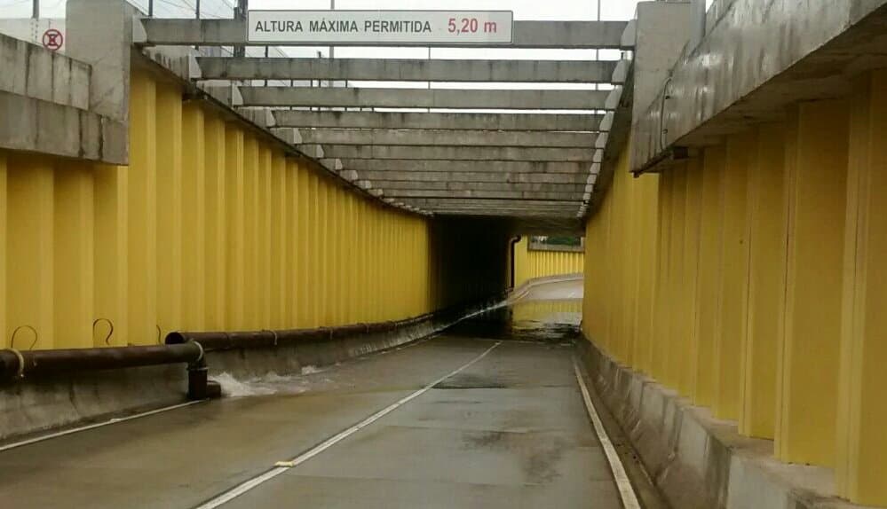 FOTOS: Pontos de alagamento no Túnel da Av. Cap.-Mor Gouveia e imediações