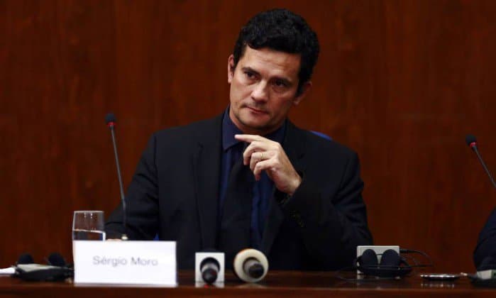 ‘Faça concurso para juiz’, diz Moro a advogado de Palocci durante discussão em audiência