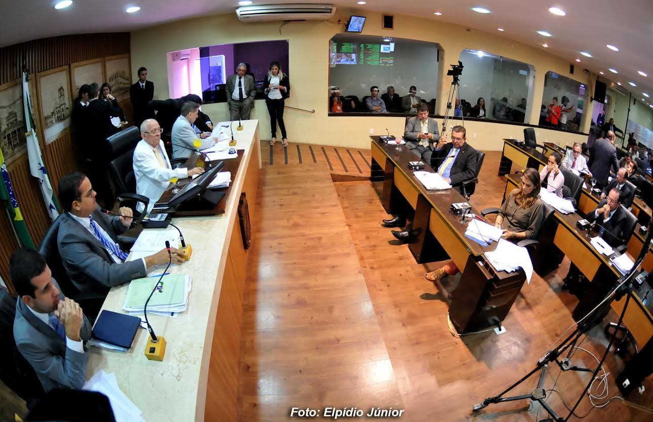Câmara garante aumento de vagas de pós-graduação para professores do Município