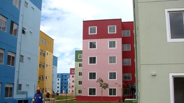 Governo ‘terceiriza' financiamento de programas como Minha Casa e Pronatec, duas das principais vitrines eleitorais de Dilma