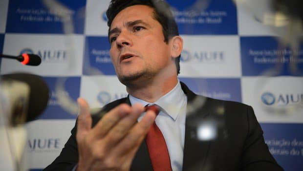 ‘Excepcional é o grau de deterioração da coisa pública', diz juiz Sérgio Moro, sobre críticas que a Operação Lava Jato tem recebido