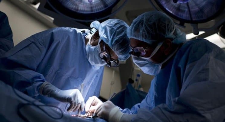 PUM, VÍTIMA DE CONSPIRAÇÃO? Médico contesta relatório apontando flatulência como causa de incêndio em centro cirúrgico