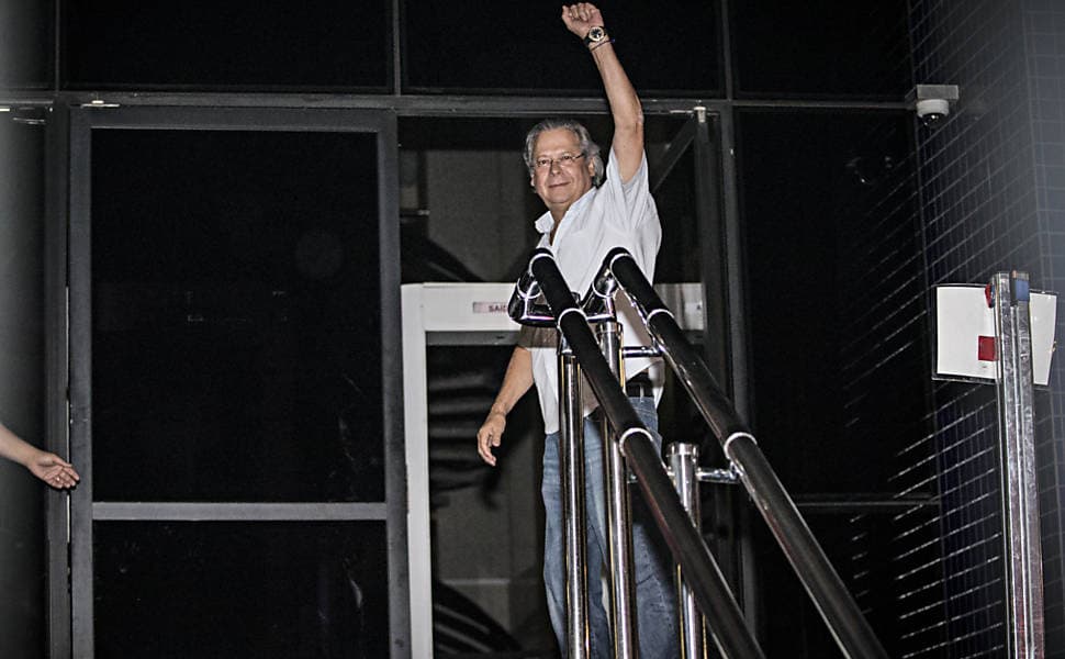 Negado o recurso de Dirceu para não ser preso