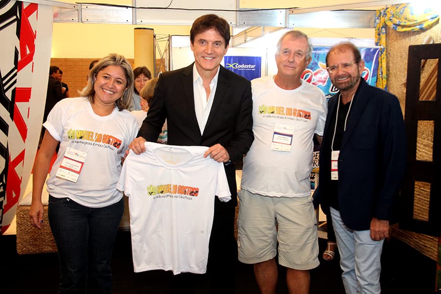 Robinson destaca ações durante abertura do 7º Fórum de Turismo