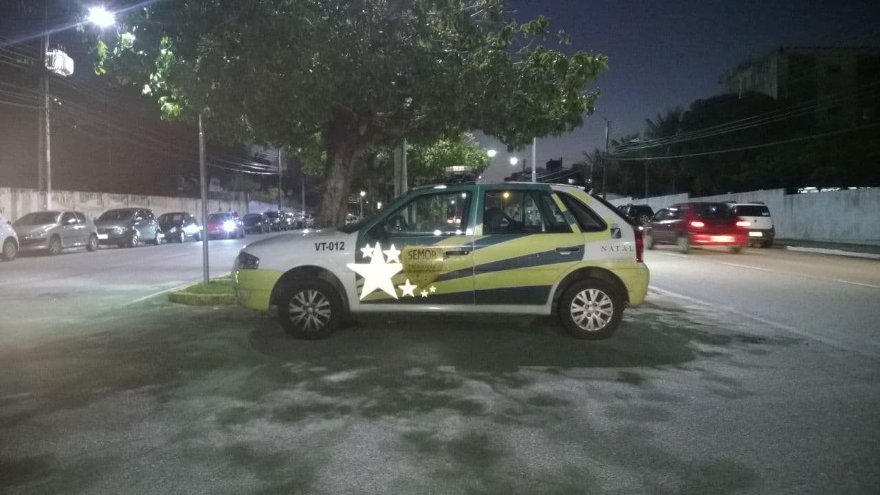 FOTOS - (AMARELINHOS): Tudo demais é muito