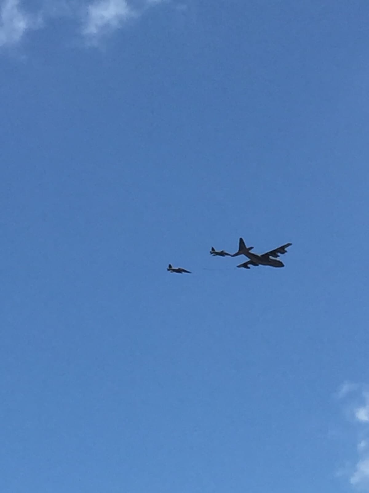 FOTOS: Os rasantes dos aviões caças em Natal na manhã desta quarta