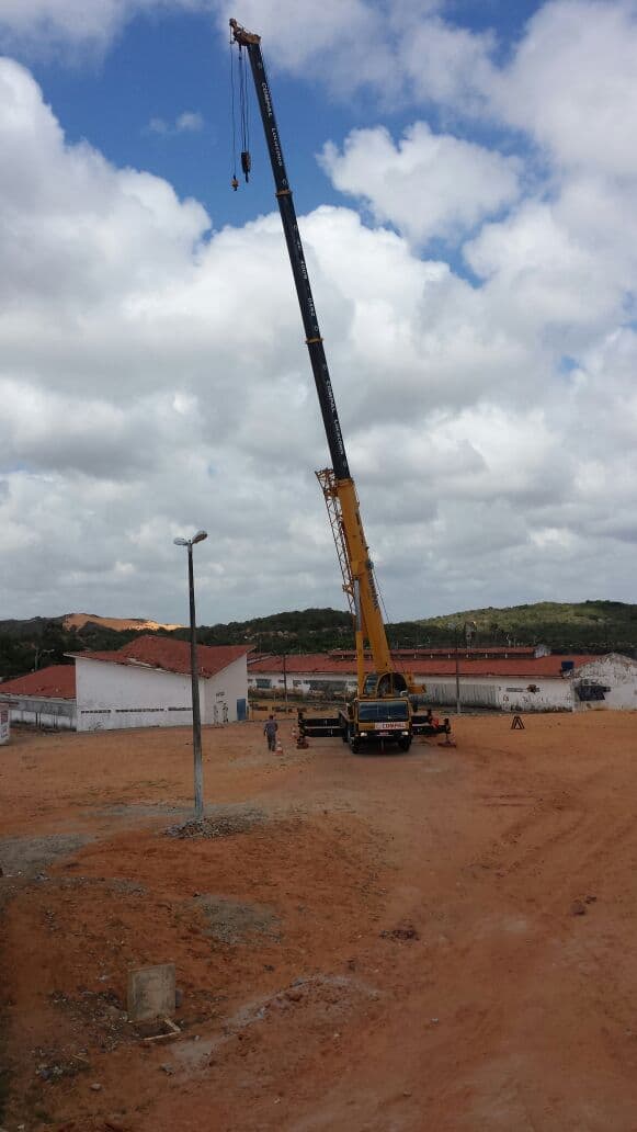FOTOS: Torres para bloqueadores de celular começam a ser instalados na Penitenciária de Alcaçuz