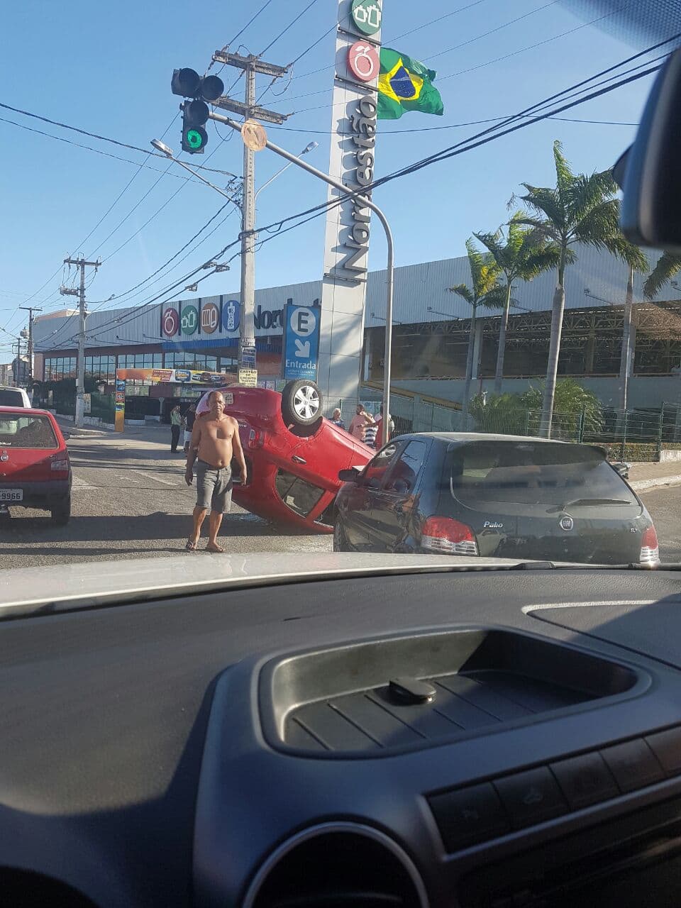 FOTO: Grave acidente na Av. Maria Lacerda
