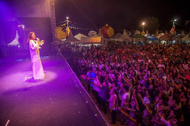 MOSSORÓ: Domingo de São João teve Joanna como atração