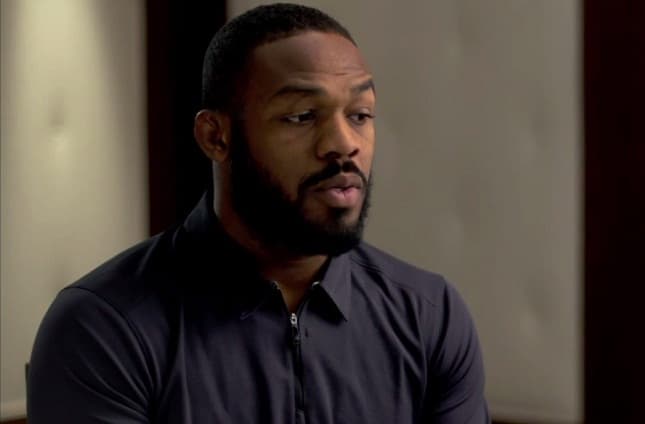 ÍDOLO DO UFC ENRASCADO: Polícia encontra drogas no carro de Jon Jones após acidente