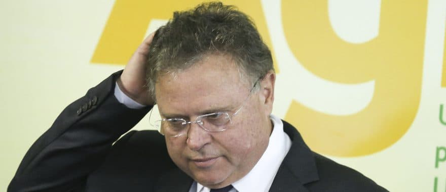 Juiz autoriza bloqueio de bens de ministro da Agricultura