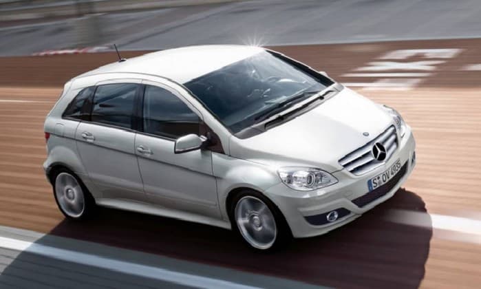 Mercedes-Benz do Brasil convoca recall de diferentes modelos por causa de fusíveis
