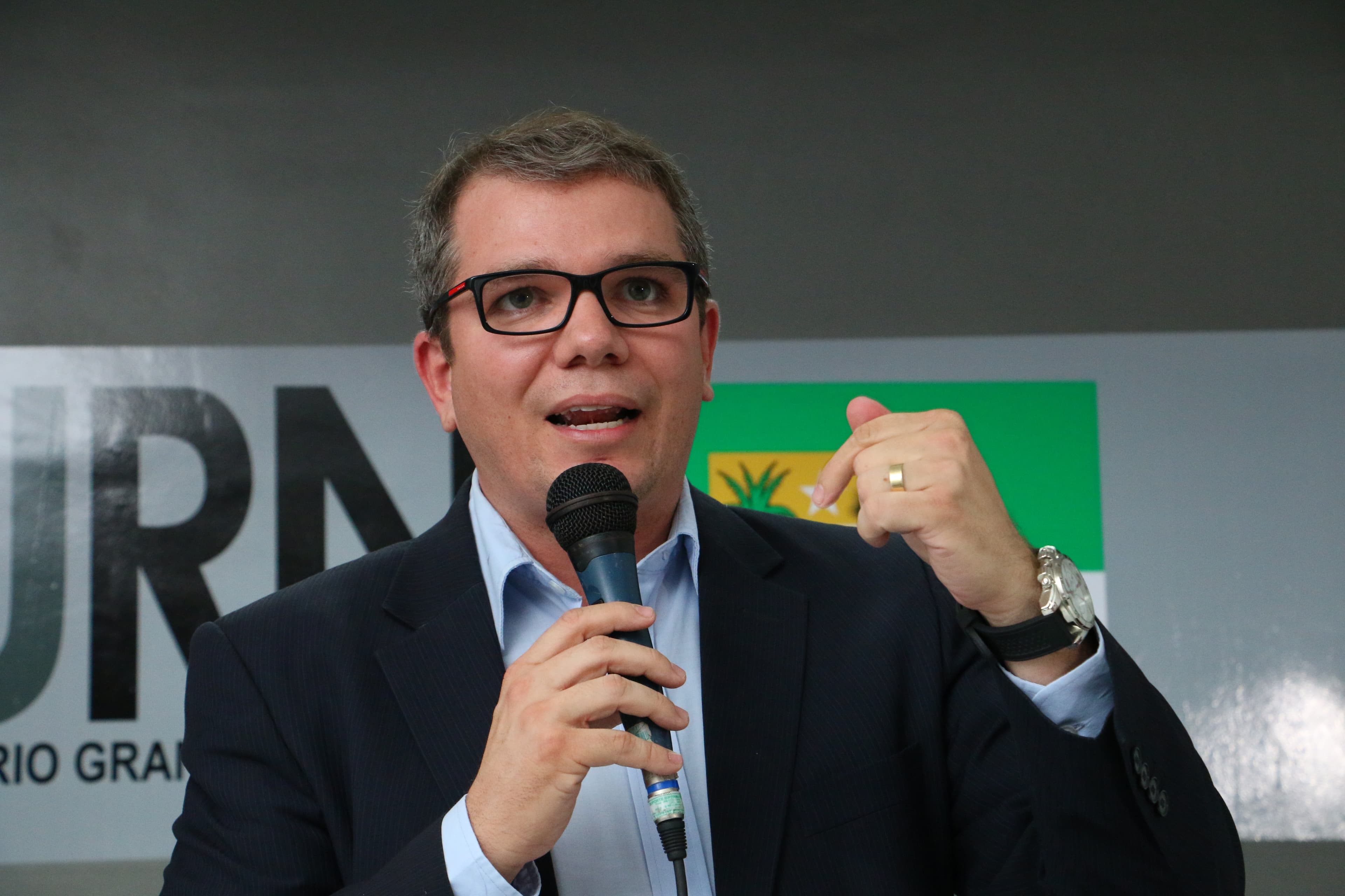 FEMURN emite nota à população