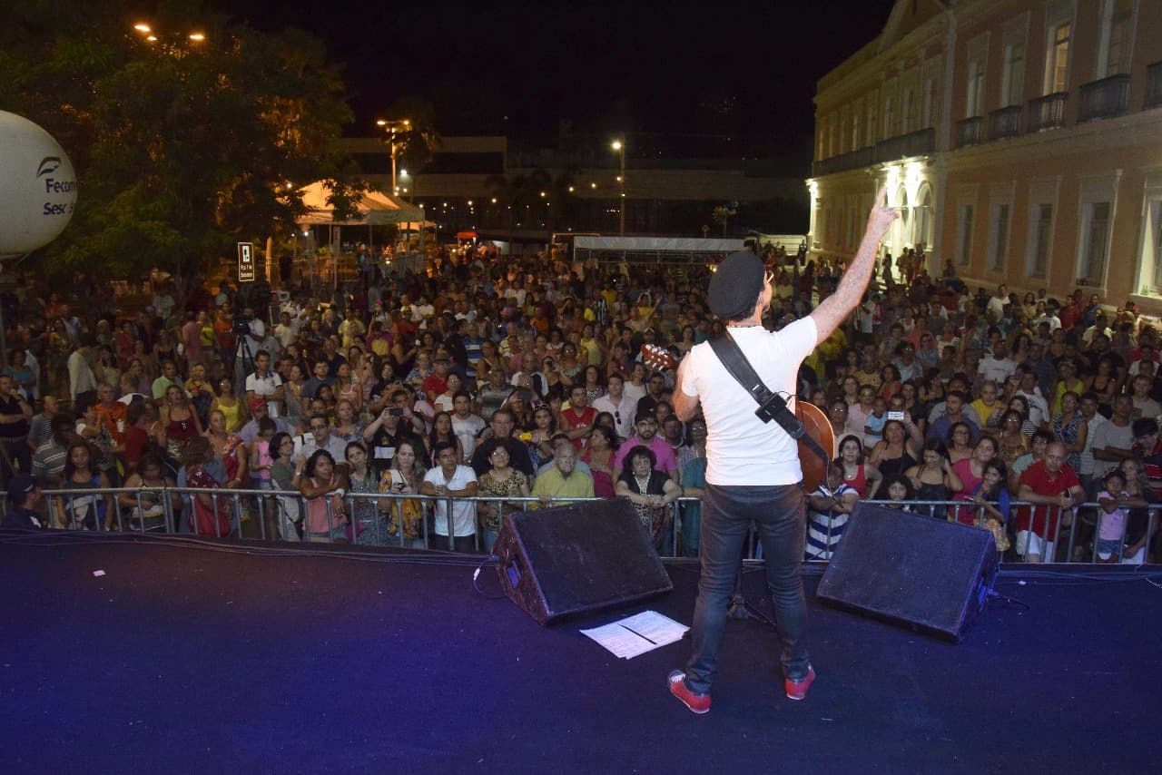 Domingo Melhor atrai milhares de pessoas em shows em Natal