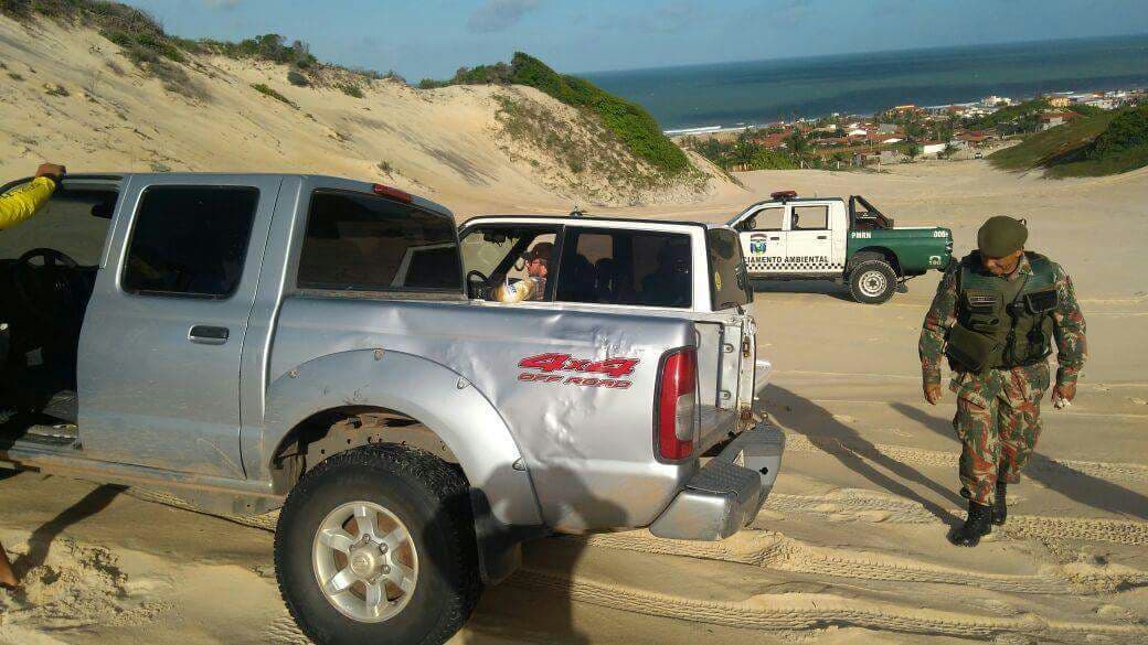 Parceria entre PM e Sindbuggy garante mais segurança nas áreas de dunas