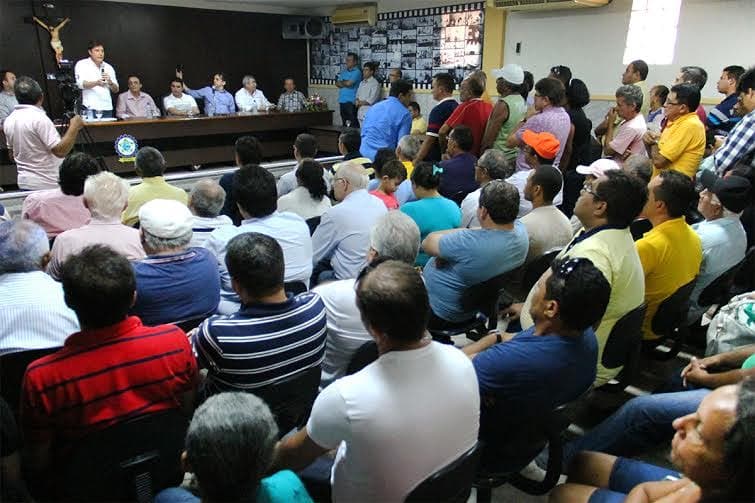 Robinson assina decreto que prorroga o prazo do benefício fiscal da produção salineira até 2018
