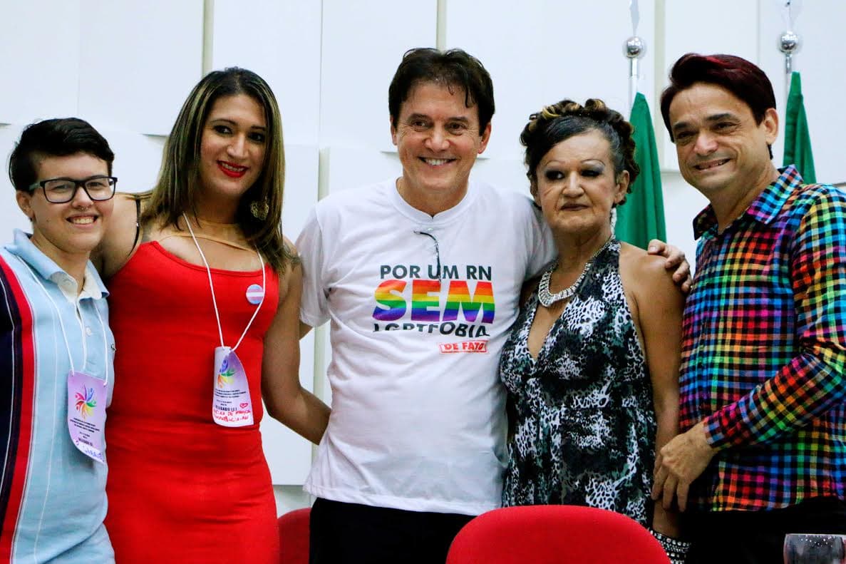 Robinson anuncia criação do Conselho Estadual LGBT