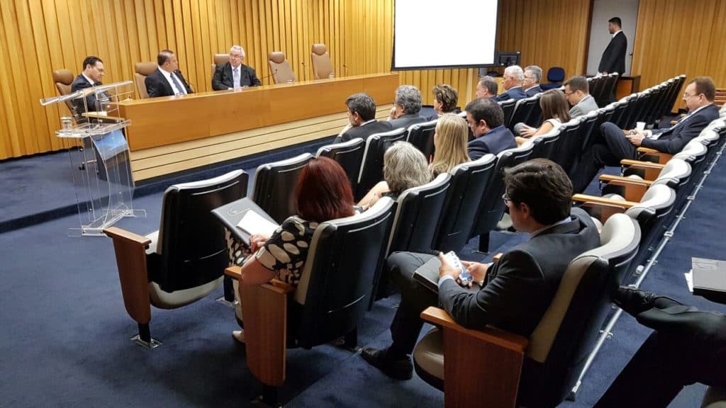 FOTOS: Rogério Marinho se reúne com ministros do TST, Gilmar Mendes e MEC