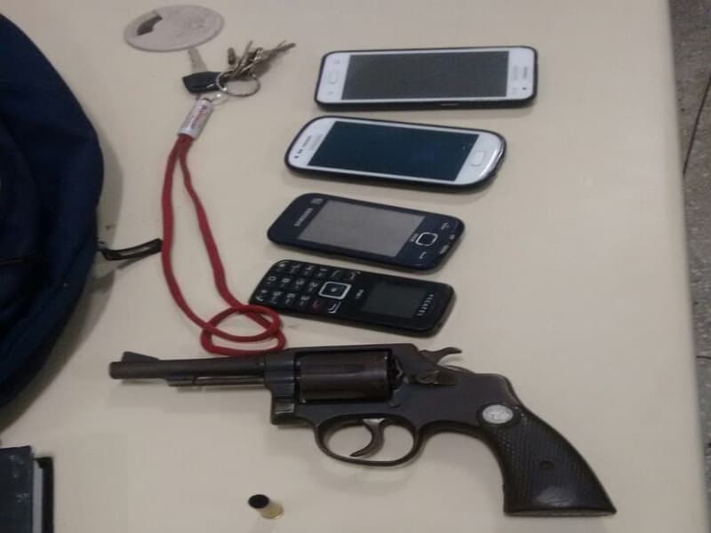 Suspeitos de assalto são presos pela PM na zona Norte de Natal