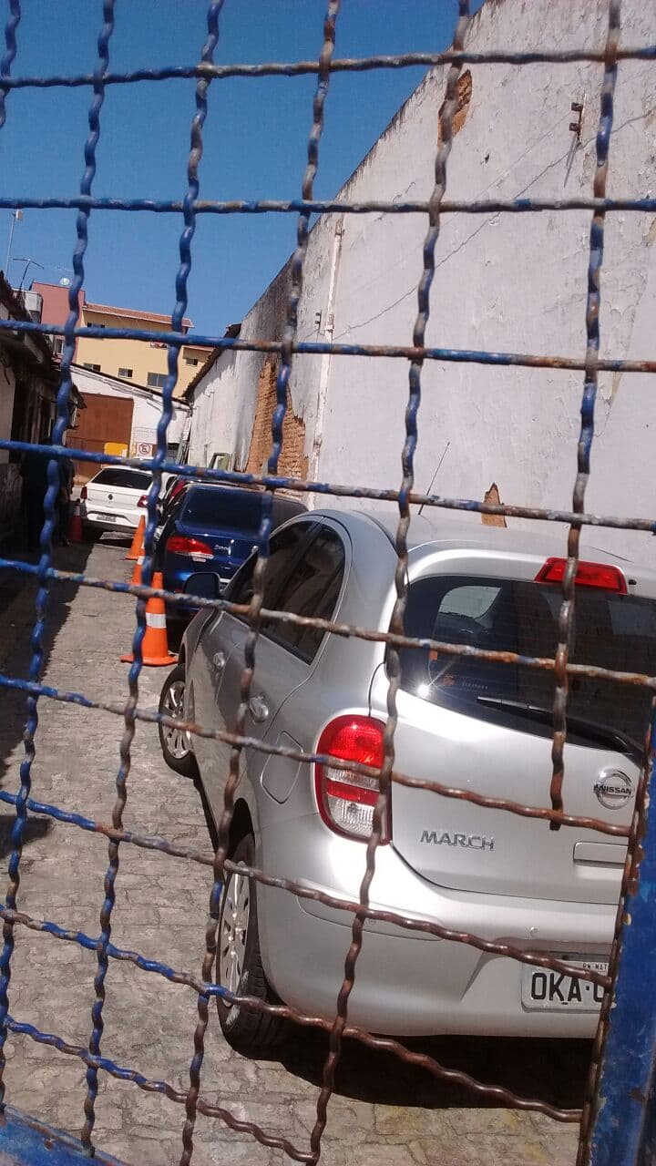FOTO: Veículos do Uber estão apreendidos na STTU